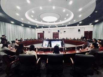 为了庆祝新中国建成七十周年
