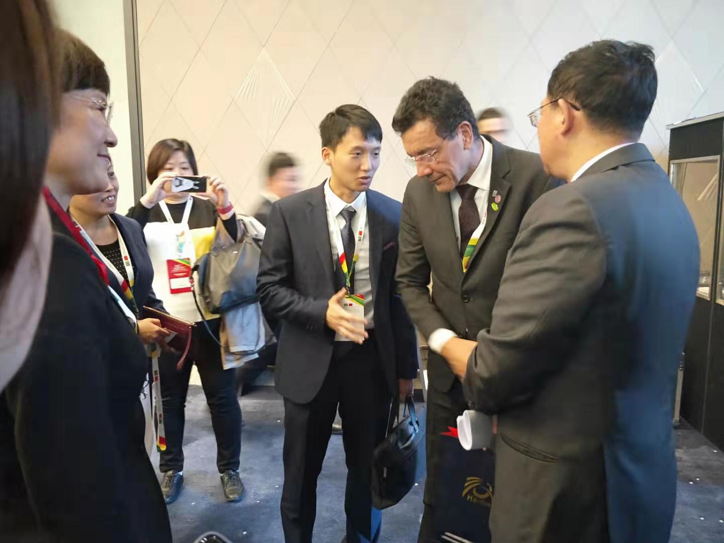 用相遇的语言开启无限